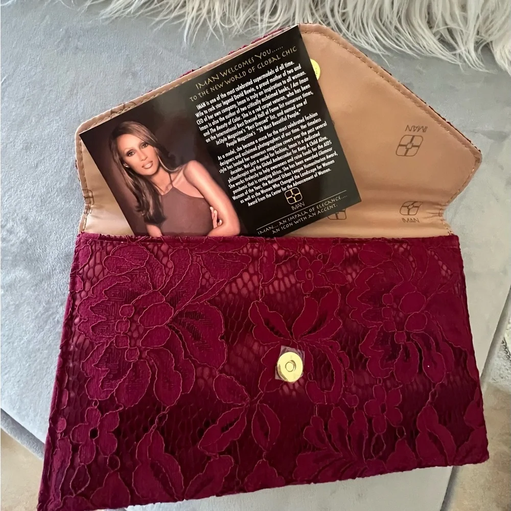 Giftable 🌟❤️ NWOT IMAN Burgundy Lace Clutch